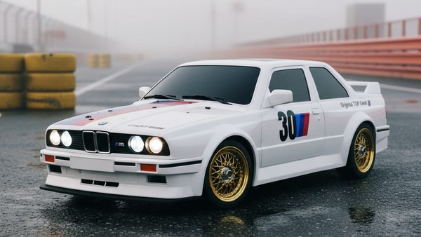 RC DRIFT BMW E30 M3 blanche DTM — paddock Hockenheim heritage