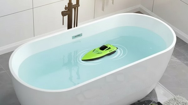 Bateau RC Speedy CR1990 vert baignoire indoor maison enfant fun