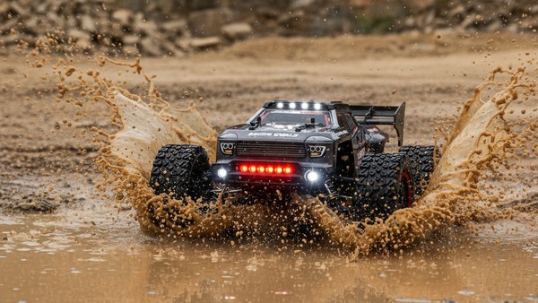 Monster Truck SG316 MAX boue carrière projections bashing extrême