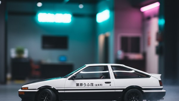 Profil latéral authentique de l'AE86 Trueno scale 1/18 avec ducktail noir